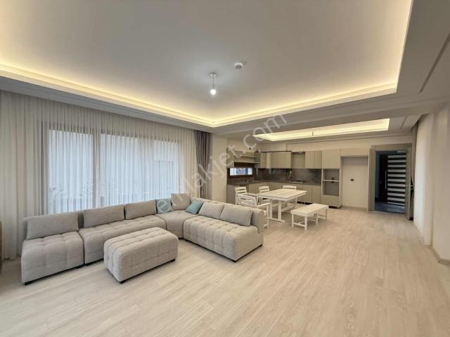 Hisarcık Mah Satılık Meskenli Bağımsız Arsa Paylı Eşyalı Villa