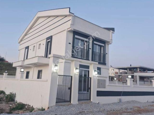Hisarda Dubleks Parasına Satılık Villa