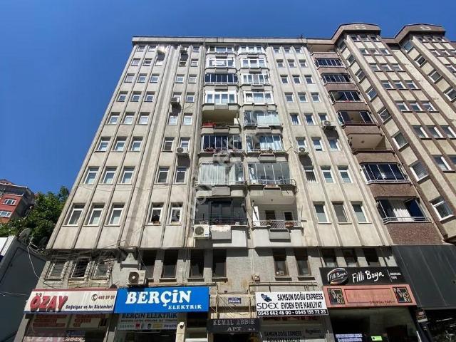 Hisar'dan 100 Yıl Bulvarın'da Köşe Konumda Masrafsız 3+1 Daire