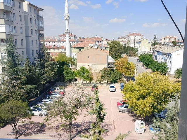 Hisardan Binkonutta Tranvaya Otogara Çok Yakın Ferah Bakımlı