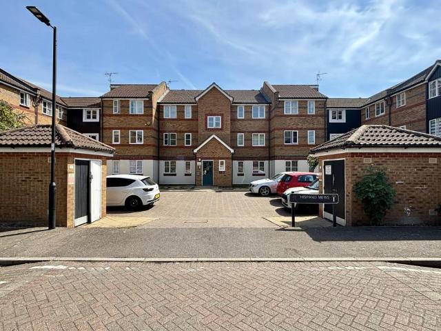 Hispano Mews P, London EN3 1 bed flat to rent £1,350 pcm £312 pw