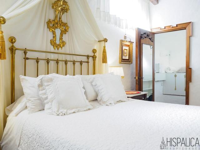 Hispalica Propiedades presenta esta encantadora casa en Ante. 400m² Antequera