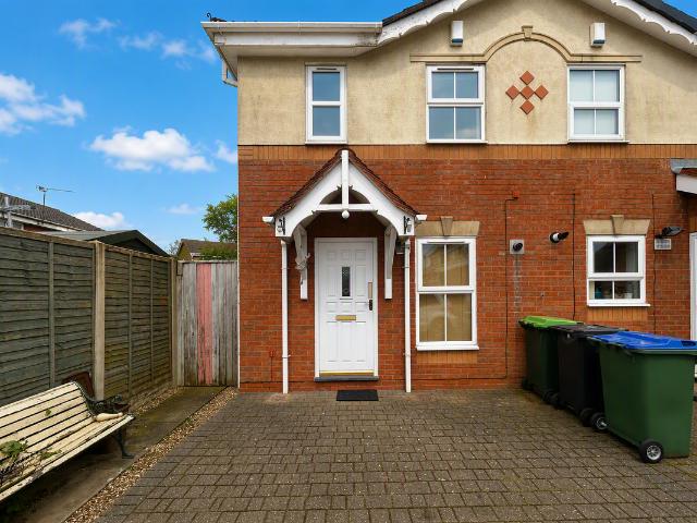 Hitchcock Close, Smethwick B67, 2 bed property to rent, £1,100 pcm | PrimeLocation