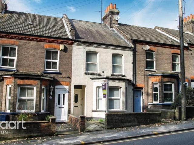 Hitchin Road, Luton 3 bed terraced house to rent £1,700 pcm £392 pw