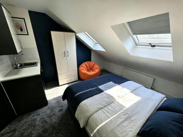 Hitchin Road, Luton, Bedfordshire LU2, Studio to rent, £650 pcm | PrimeLocation