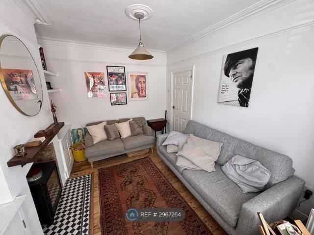 Hitchin Road, Luton LU2, 3 bed terraced house to rent, £1,600 pcm | PrimeLocation