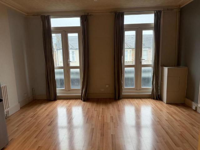 Hither Green Lane, London SE13, 1 bed property to rent, £1,400 pcm | PrimeLocation