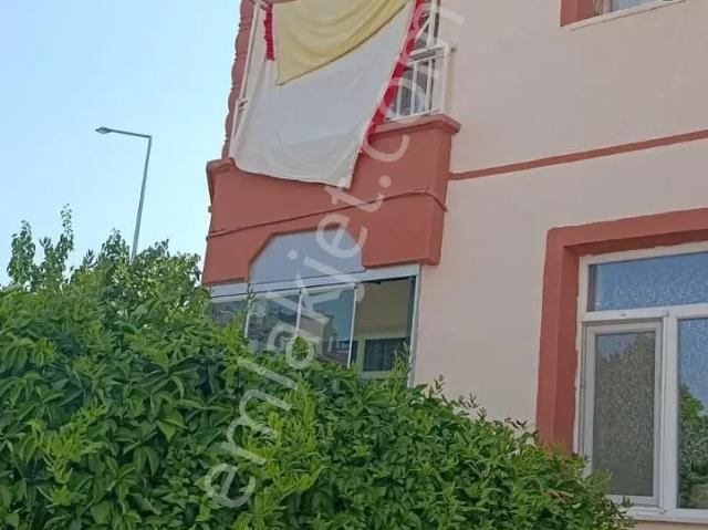 Hizmetkent Sitelerinde Kiralık 3+1 Daire