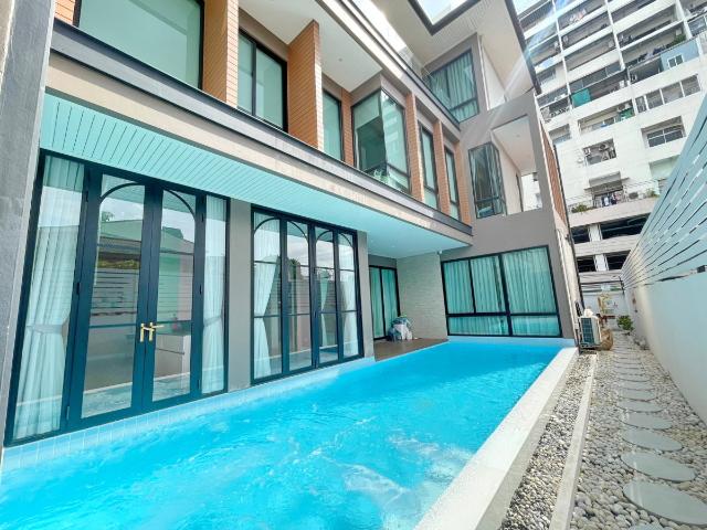 HK0050 RENT ให้เช่า บ้านเดี่ยว 7 ห้องนอน, สุทธิสาร O96 9614, 065 9423