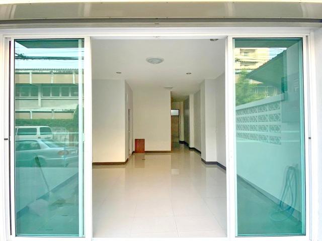 HK0151ทาวน์โฮม 4 ห้องนอน ให้เช่าห้วยขวางMRT ห้วยขวาง∞099 5919,065 9423 Line@sureresidence