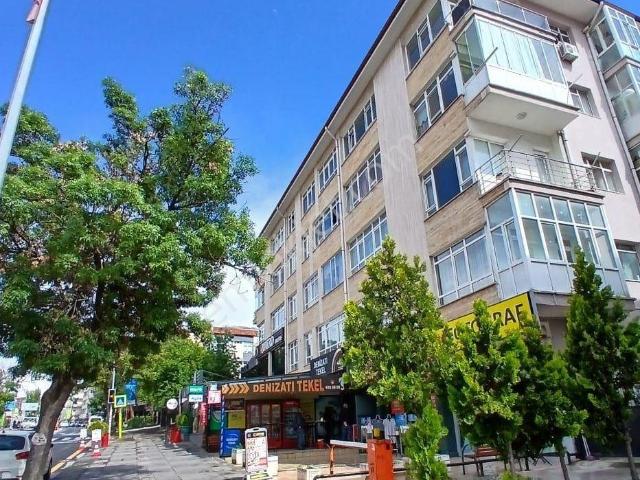 Hoşdere Caddesi Eski Denizatı Pastanesi Üstü Satılık 3+1 Dubleks