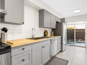 Homads Townhouse Has a Townhouse