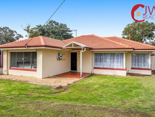 Family Home on Subdivision Potential!