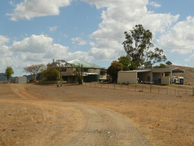 HOME ON THE HILL ON 3.056 HA