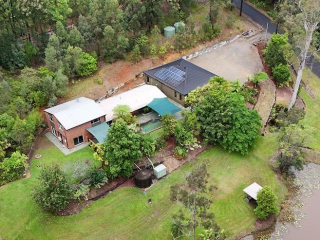 HOME AND COMMERCIAL SPACE INCLUDING LAWN AND POOL MAINTENANCE
