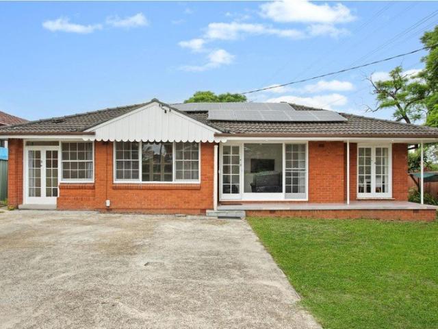 HOME BUSINESS POTENTIAL + EXTERNAL STUDIO
