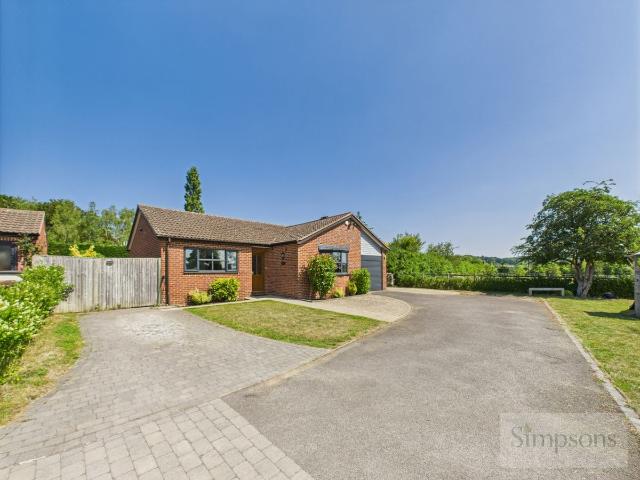 Home Close, Boars Hill OX13, 3 bed detached bungalow to rent, £2,150 pcm | PrimeLocation