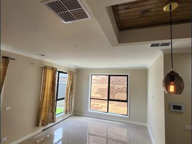 Home for Rent Near Highlander Drive !
