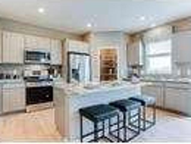Home For Rent In Maple Grove, Minnesota