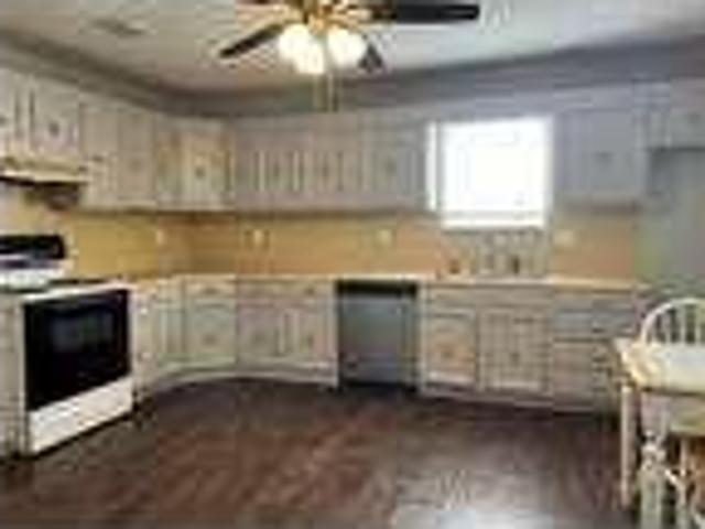 Home For Rent In Orange Grove, Texas