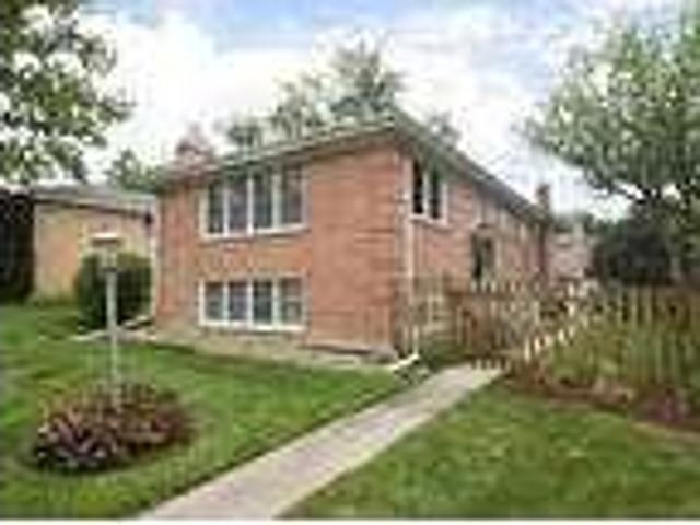 Home For Rent In Clarendon Hills, Illinois