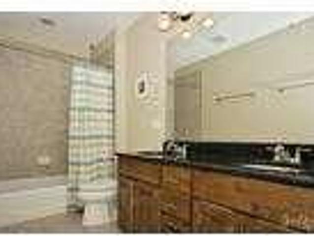 Home For Rent In Glen Ellyn, Illinois