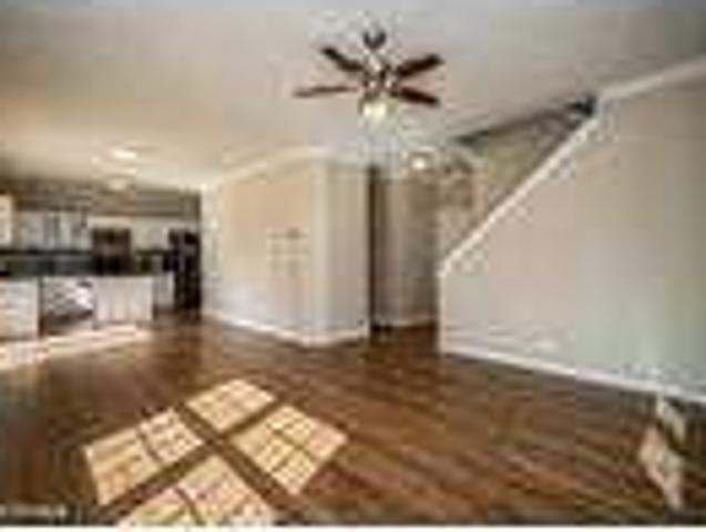 Home For Rent In Lake In The Hills, Illinois
