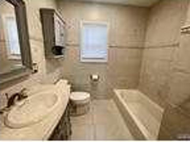 Home For Rent In Saddle Brook, New Jersey