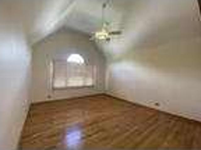 Home For Rent In Woodridge, Illinois