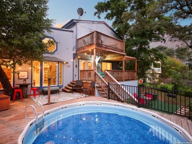 Home For Sale In Canyon Lake, Texas