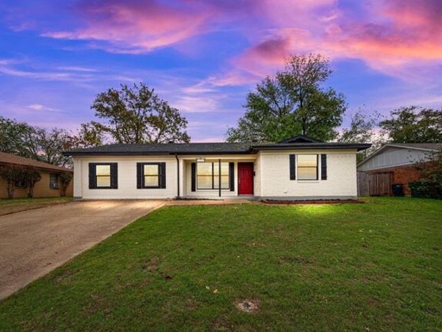 Home For Sale In Fort Worth, Texas