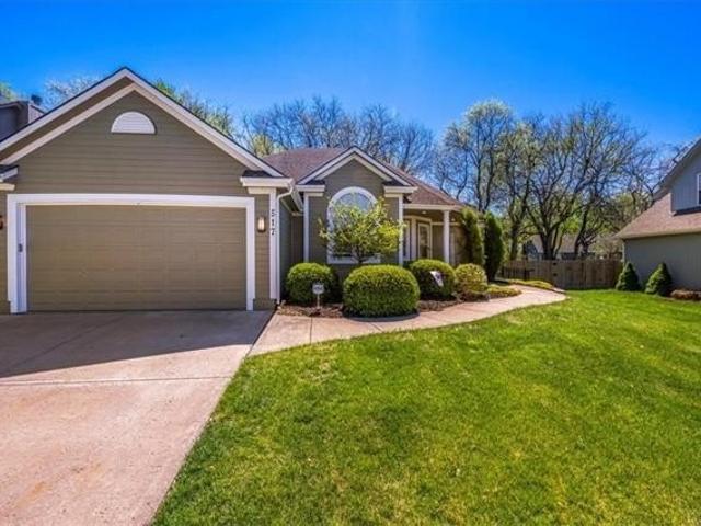Home For Sale In Lee's Summit, Missouri