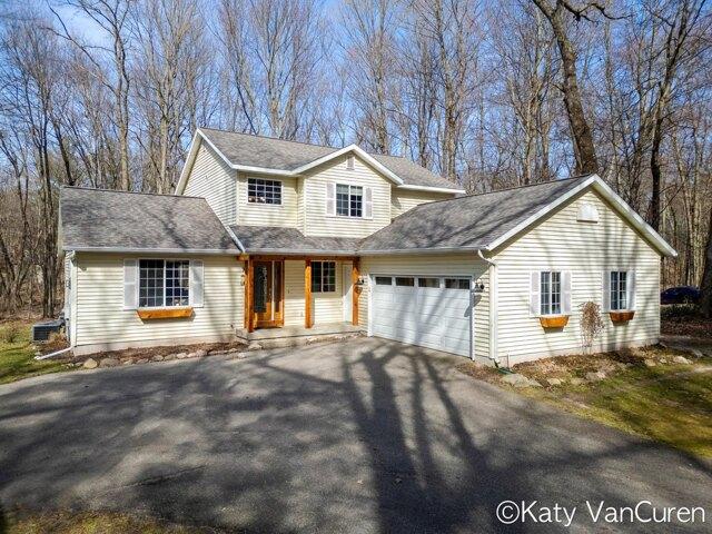 Home For Sale In Rockford, Michigan