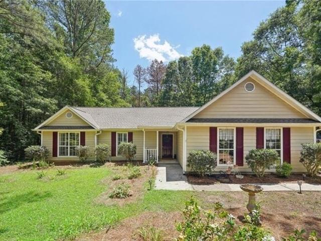 Home For Sale In Sharpsburg, Georgia