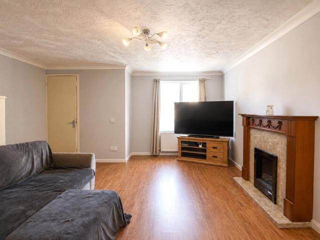 Home Ground, Shirehampton, Bristol. 3 bed semi detached house to rent £1,625 pcm £375 pw