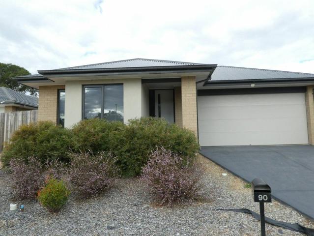 HOME IN BROOKFIELD LAKES