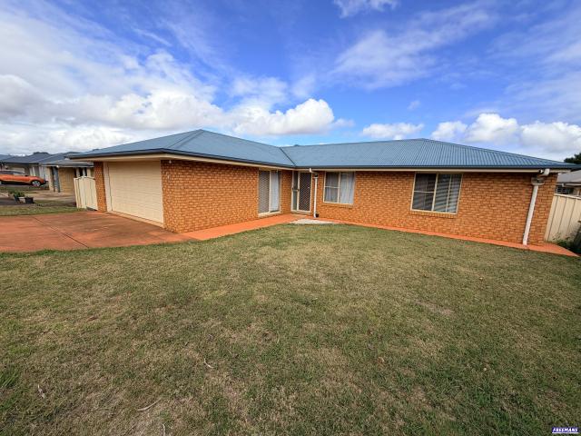 Home in Quiet Location