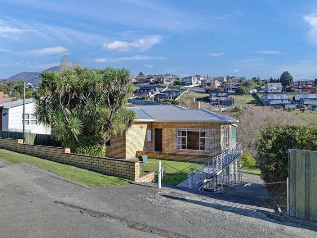 Home, Income & Lifestyle in One Unique Package