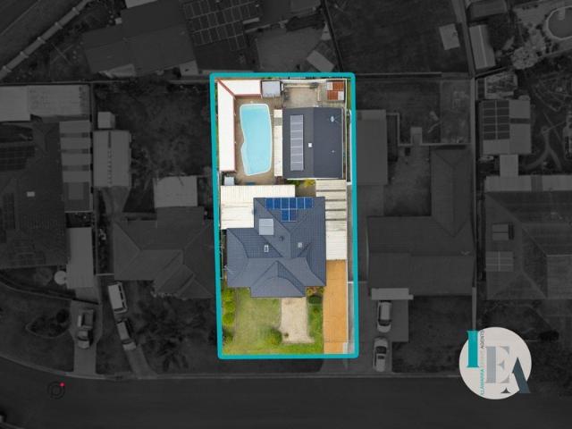Home PLUS granny flat PLUS pool!