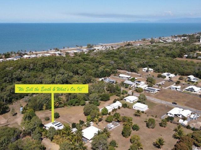HOME & SHEDS SET FOR PRIVACY ON LARGE BLOCK!