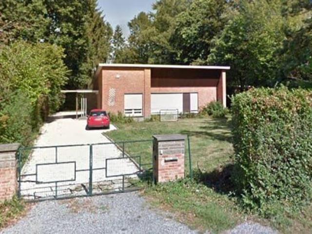 Home with 4 bedrooms and 2 bathrooms