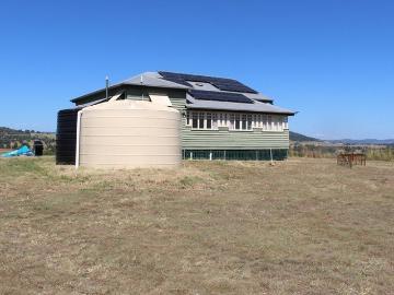 House & 1 acre $680 or with 100 acres $950pw