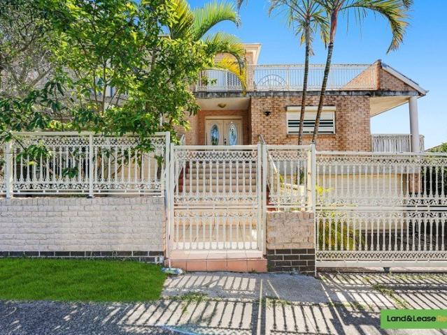 Home with Shopfront & Mixed Use, Elegant Double Brick Home with Enormous Potential
