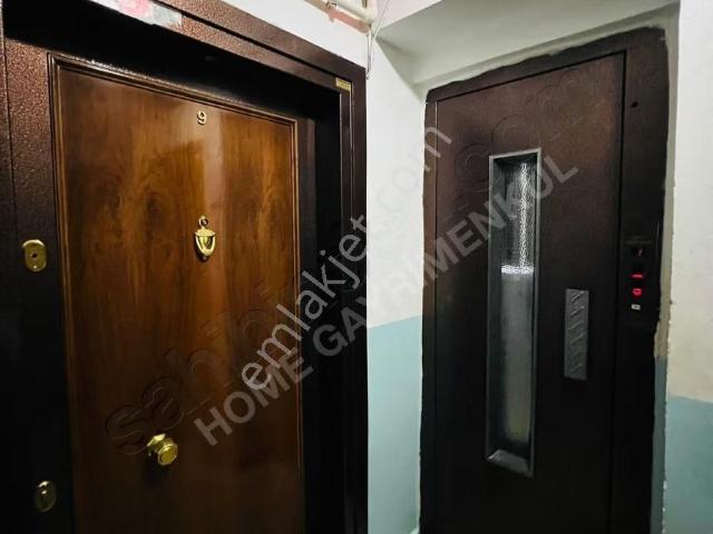 Home'dan Bahçelievler Soğanlı Mah'de 2+1 95m2 Satılık 2.kat Dair