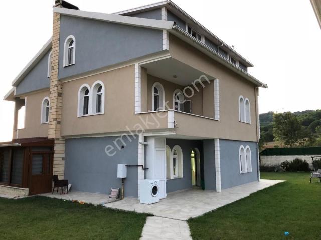 Home'dan Binkılıç Fatih Mah'de 2350m² Arsa İçerisinde 7+3 Villa