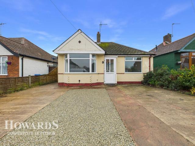 Homefield Avenue, LOWESTOFT 3 bed bungalow to rent £1,200 pcm £277 pw