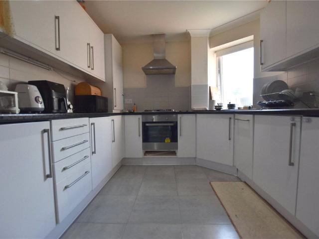 Homefield Place, Croydon CR0, 2 bed flat to rent, £1,800 pcm | PrimeLocation