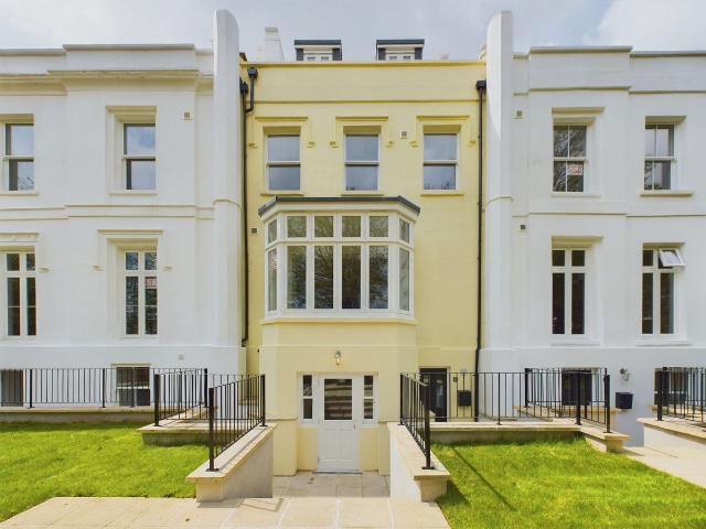 Homefield Road, Richmond Grove, Exeter EX1, 2 bed flat to rent, £1,500 pcm | PrimeLocation