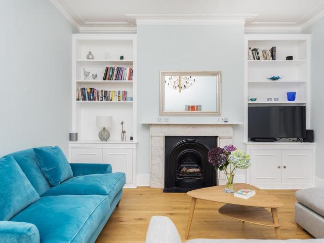 Homefield Road, SW19 2 bed flat to rent £3,250 pcm £750 pw