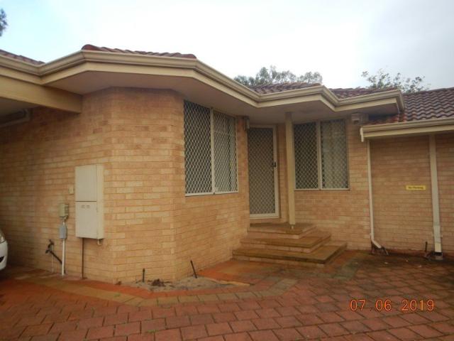 Homely 3x2 Villa in St James Ideal Location Near Curtin University